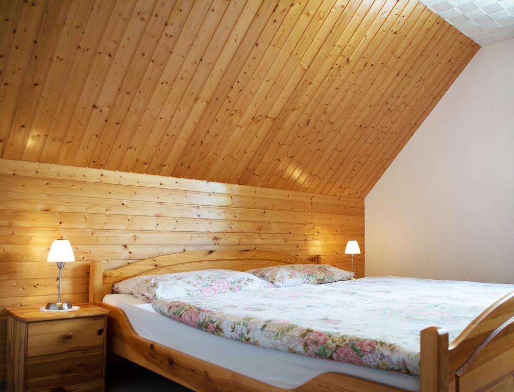 Ferienwohnung Schwarzwaldhof Titisee-Neustadt Værelse billede