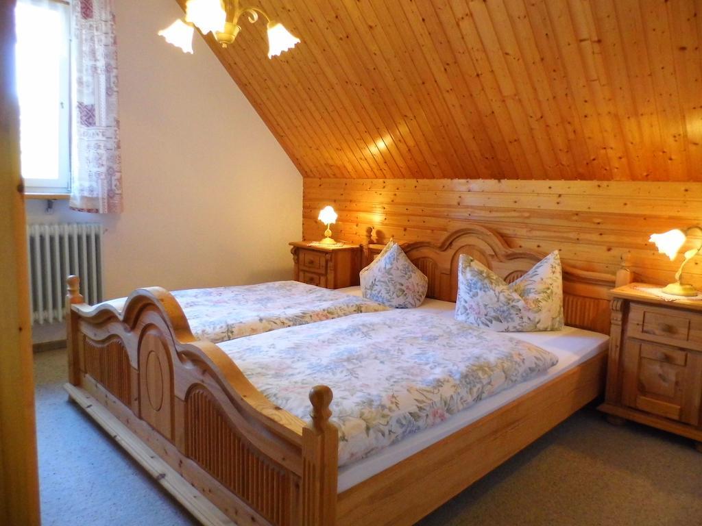Ferienwohnung Schwarzwaldhof Titisee-Neustadt Værelse billede